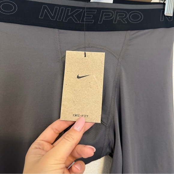 Nike Dri-FIT Pro Tight Gray Black Cropped Fit Athletic Training Size M Men’s - Picture 5 of 8
